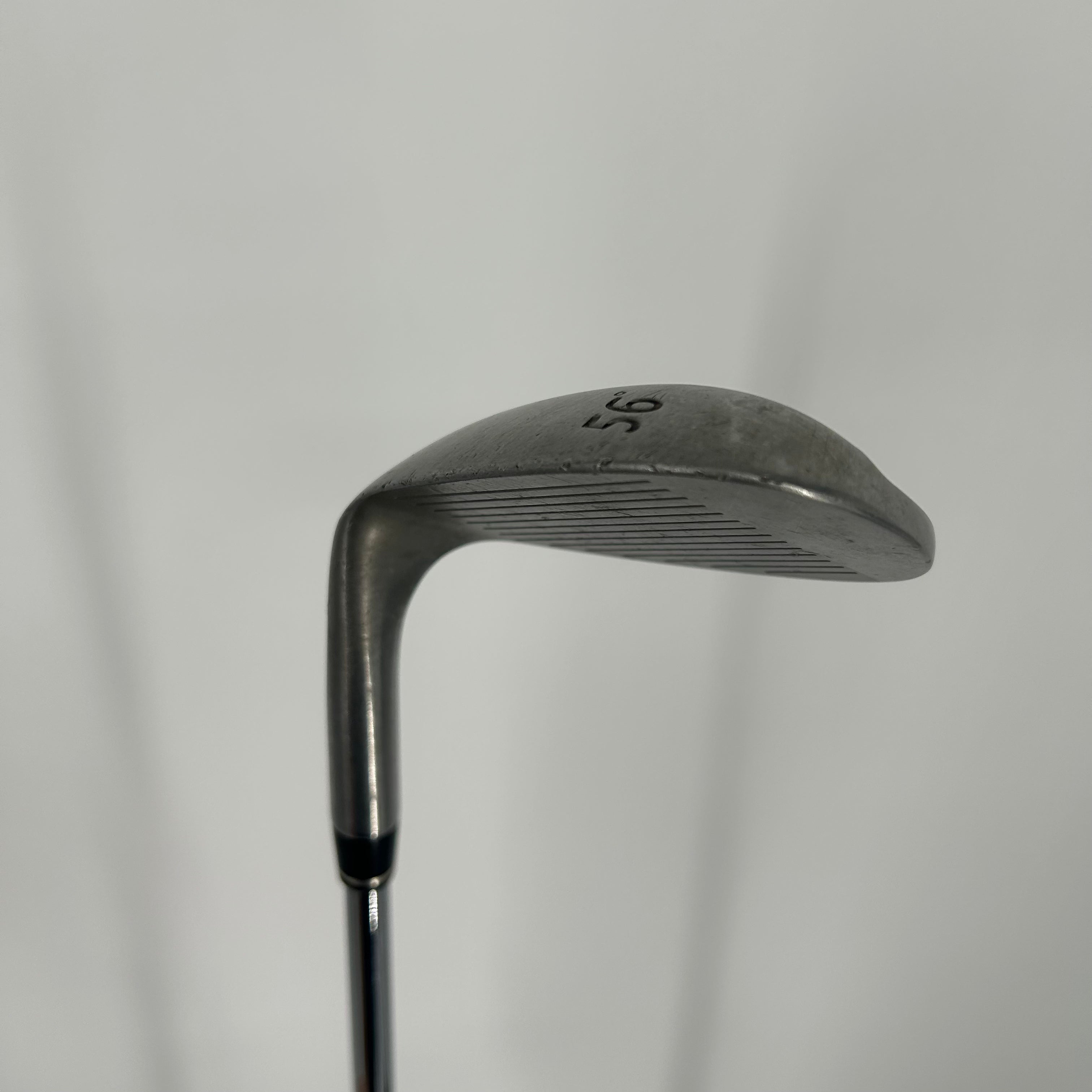 Wilson Staff TW9 Tour Milled Sand Wedge / 56 Degree / Dynamic Gold Wedge Flex Shaft