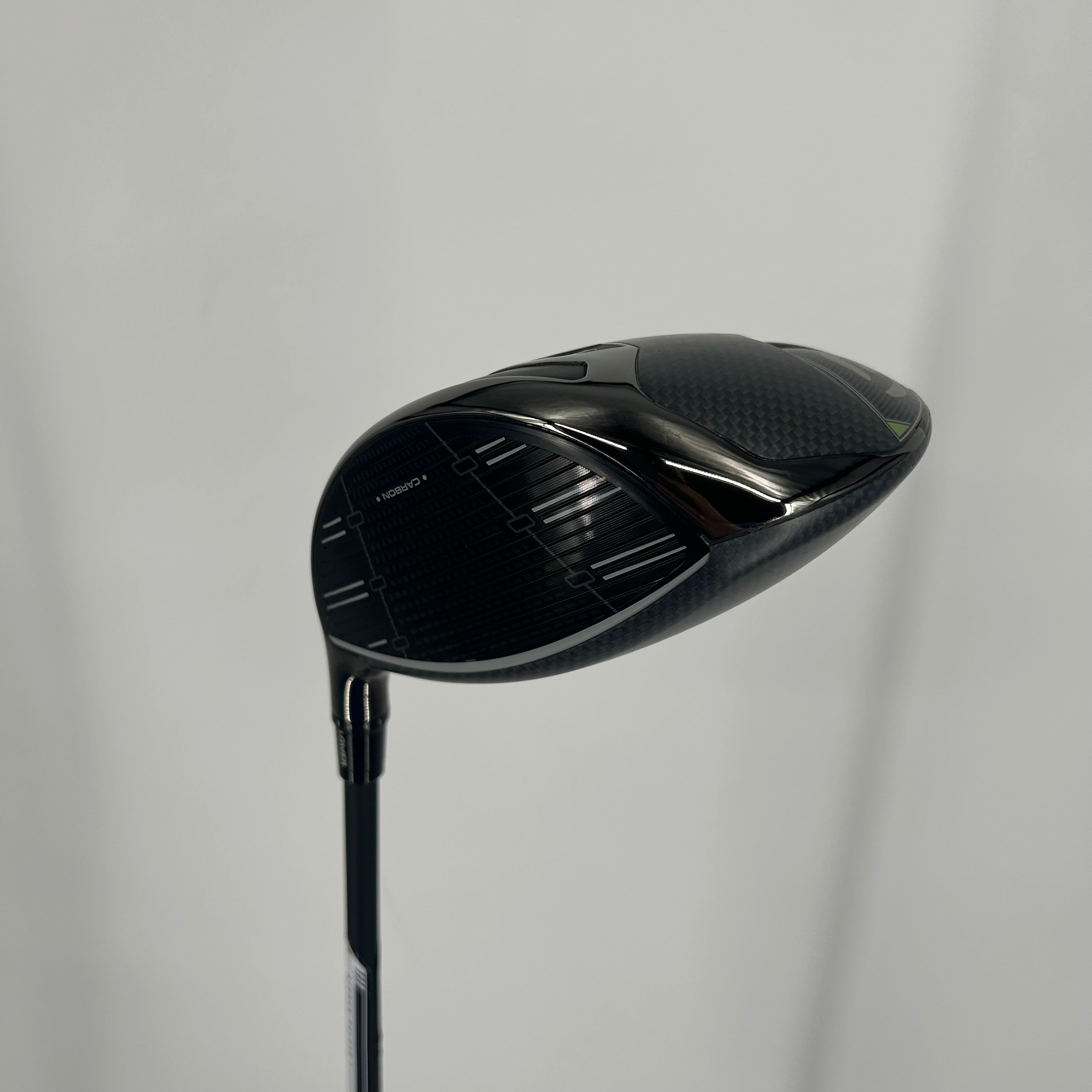 Taylormade Qi35 Driver / 10.5 Degree / Kai'li White 60 / Stiff Flex