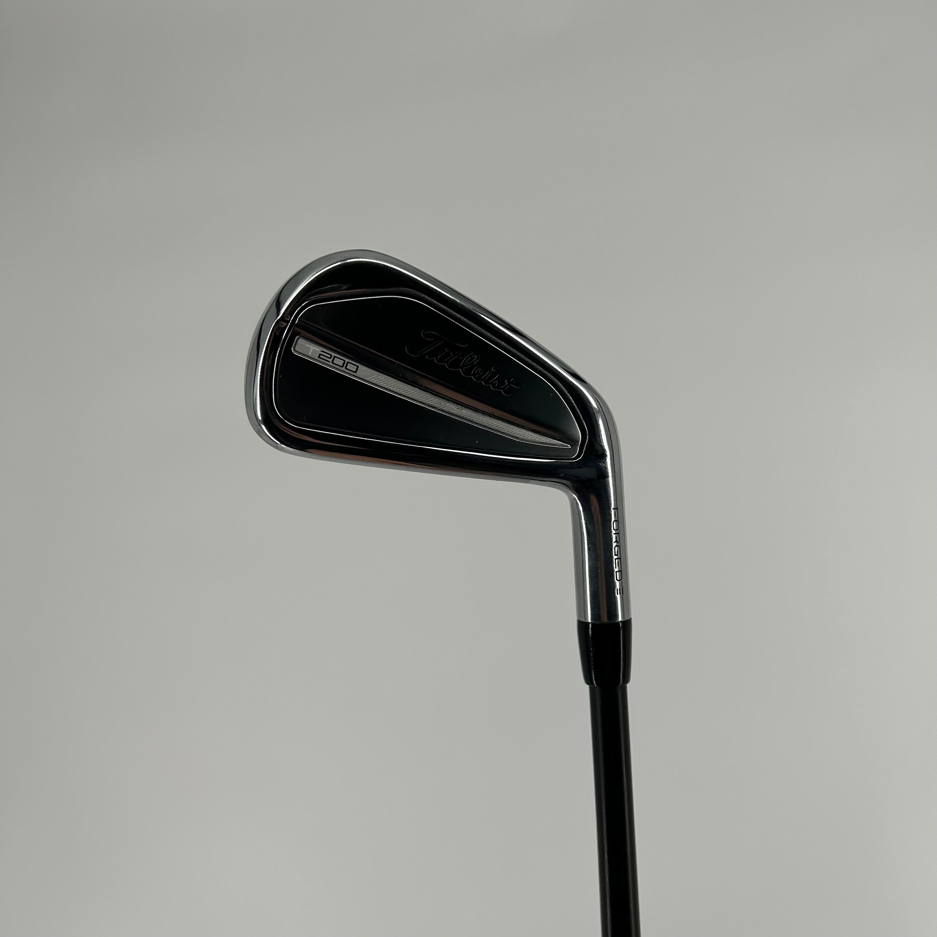 Titleist T200 2 Driving Iron / 17 Degree / Graphite Design Tour AD IZ-95s Shaft / Stiff Flex