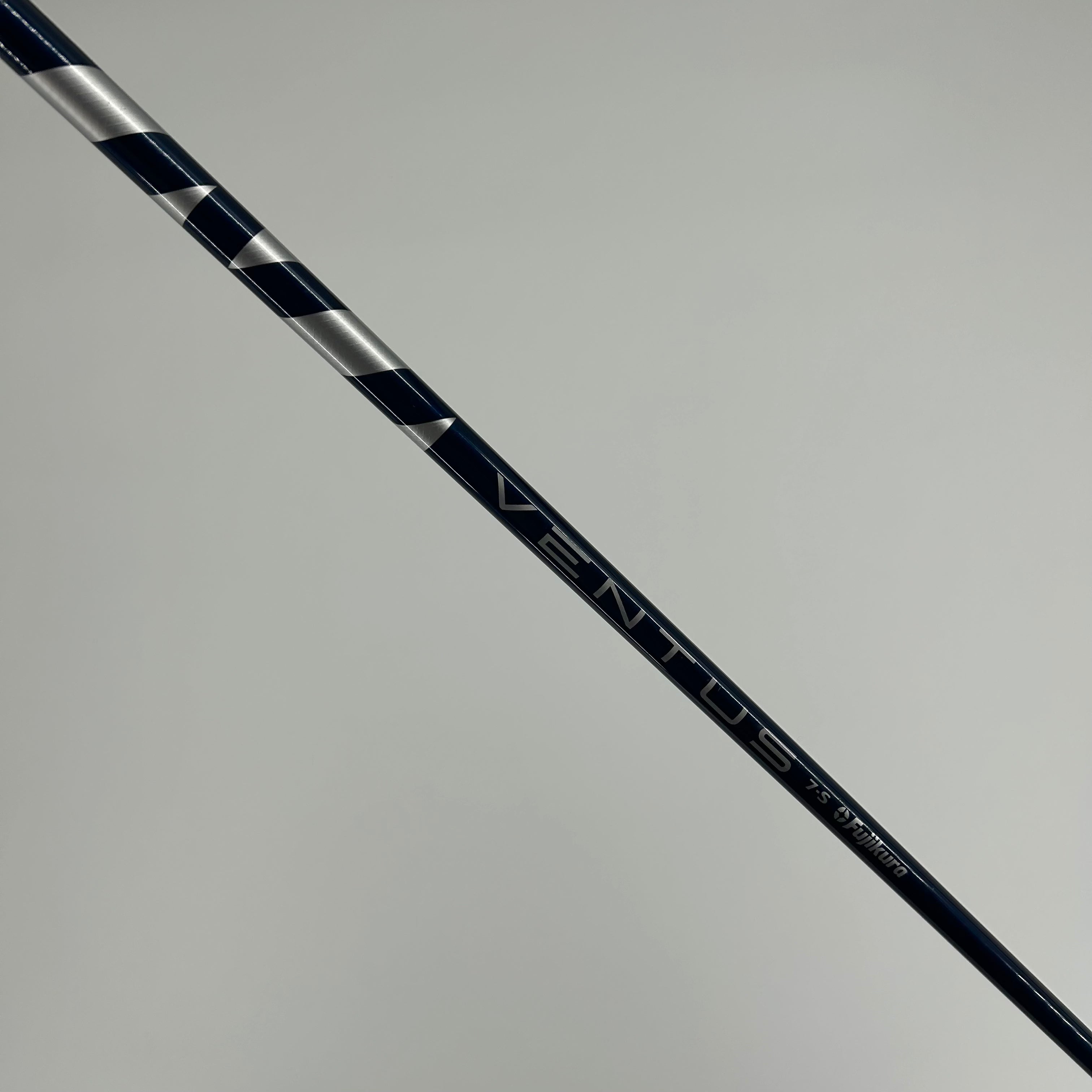 Taylormade SIM 2 Max 4 Hybrid / 22 Degree / Fujikura Ventus Blue 7-S / Stiff