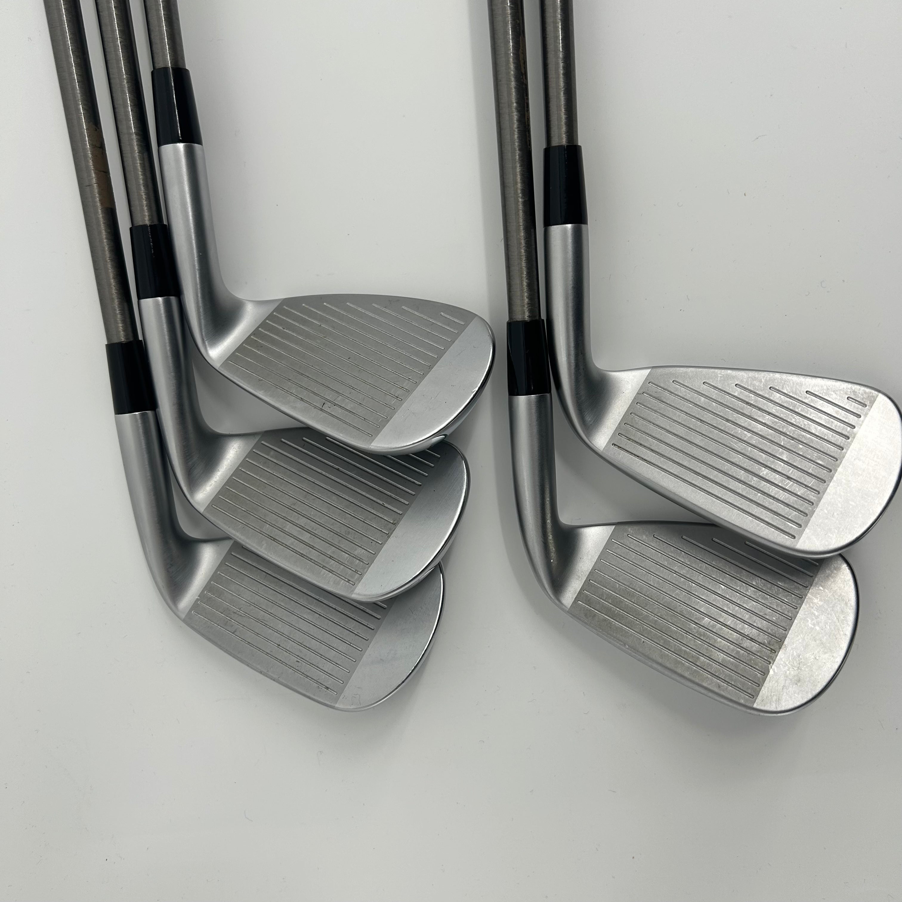 Mizuno JPX 925 Hot Metal Left Handed Iron Set / 7-PW+GW / Steelfibre i70 CW Graphite Shafts / Senior Flex